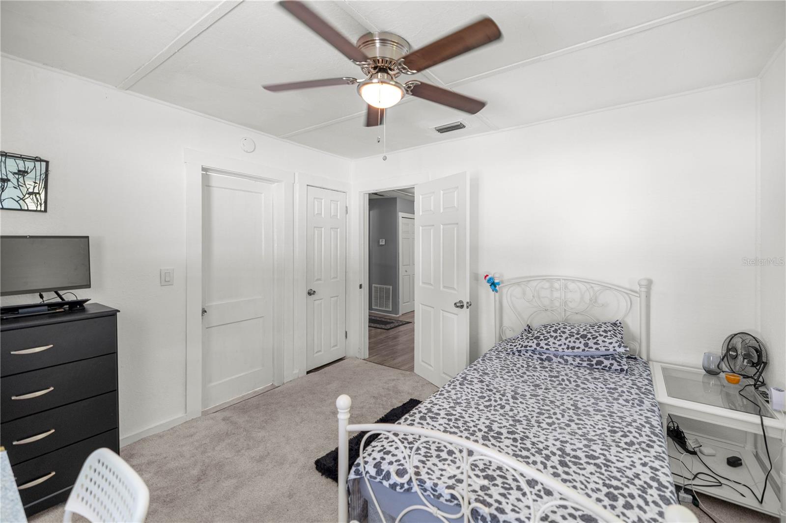 Image 20 of 28 For 1330 55th Street