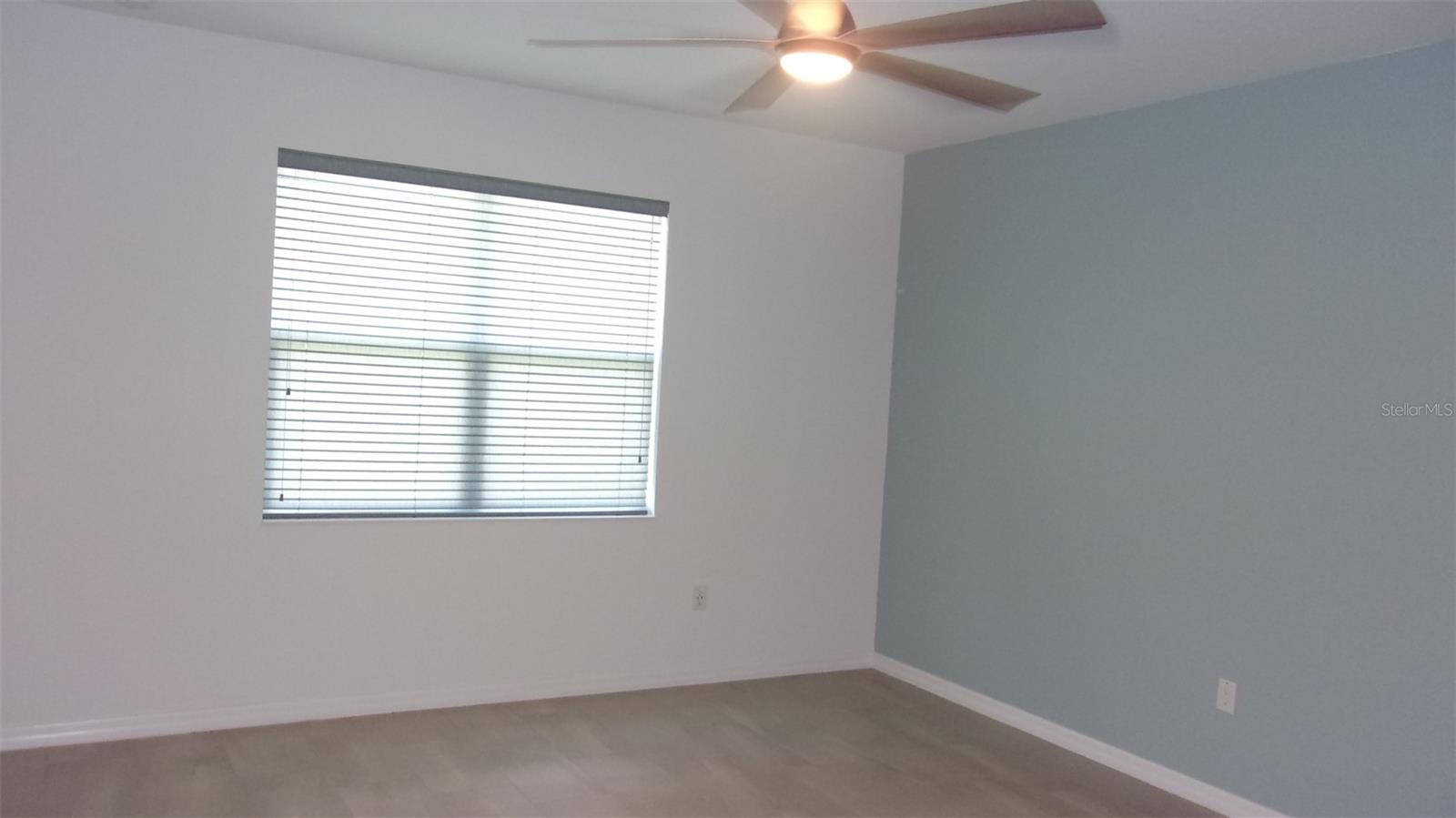 Image 10 of 22 For 8907 75th Loop