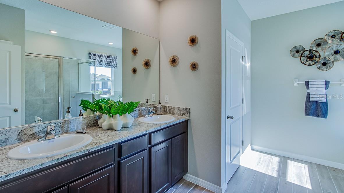 Image 10 of 16 For 17927 173rd Road