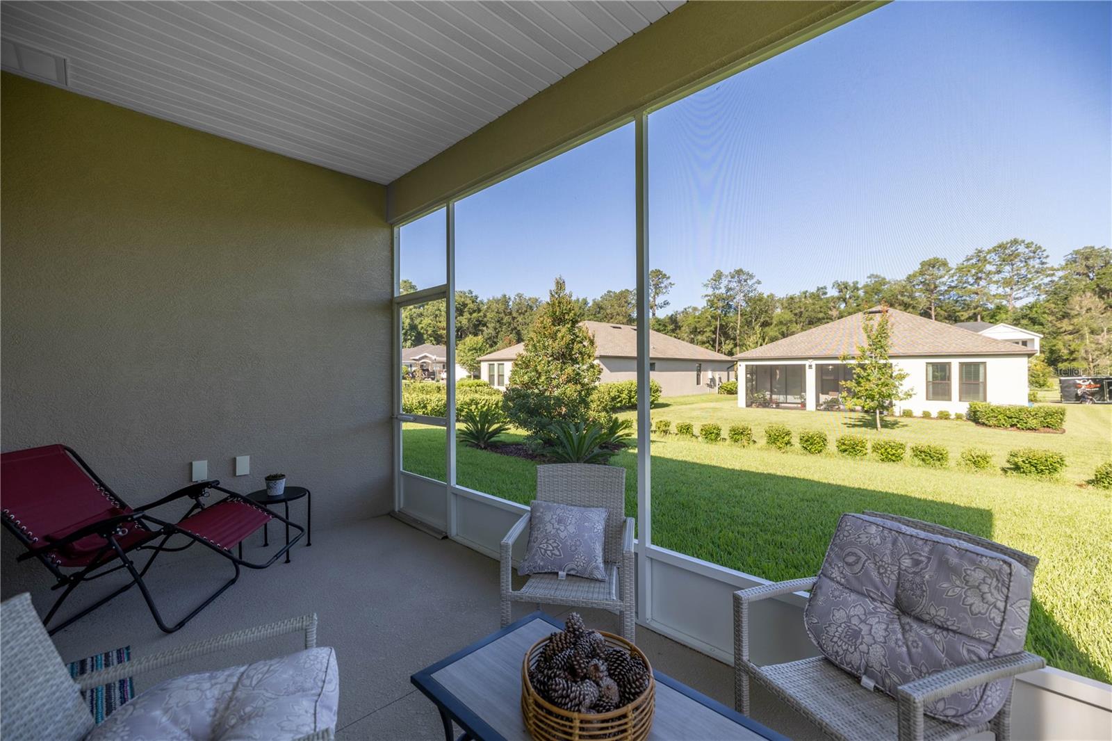 Image 23 of 32 For 3948 4th Terrace