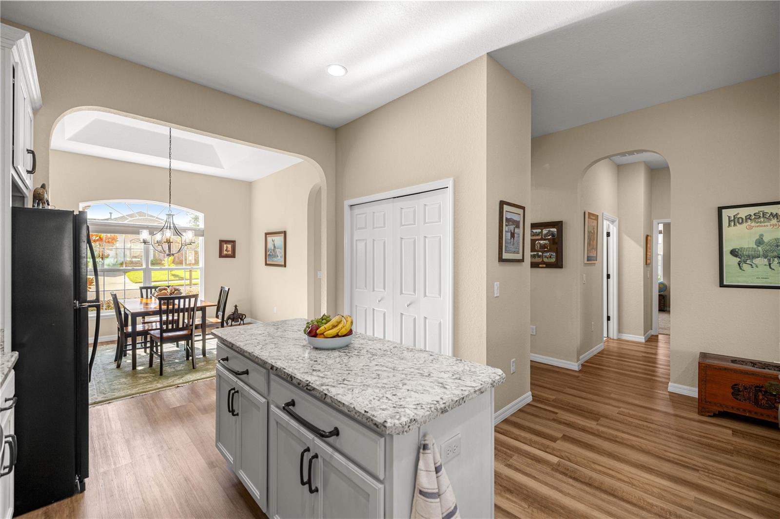 Image 6 of 32 For 3948 4th Terrace
