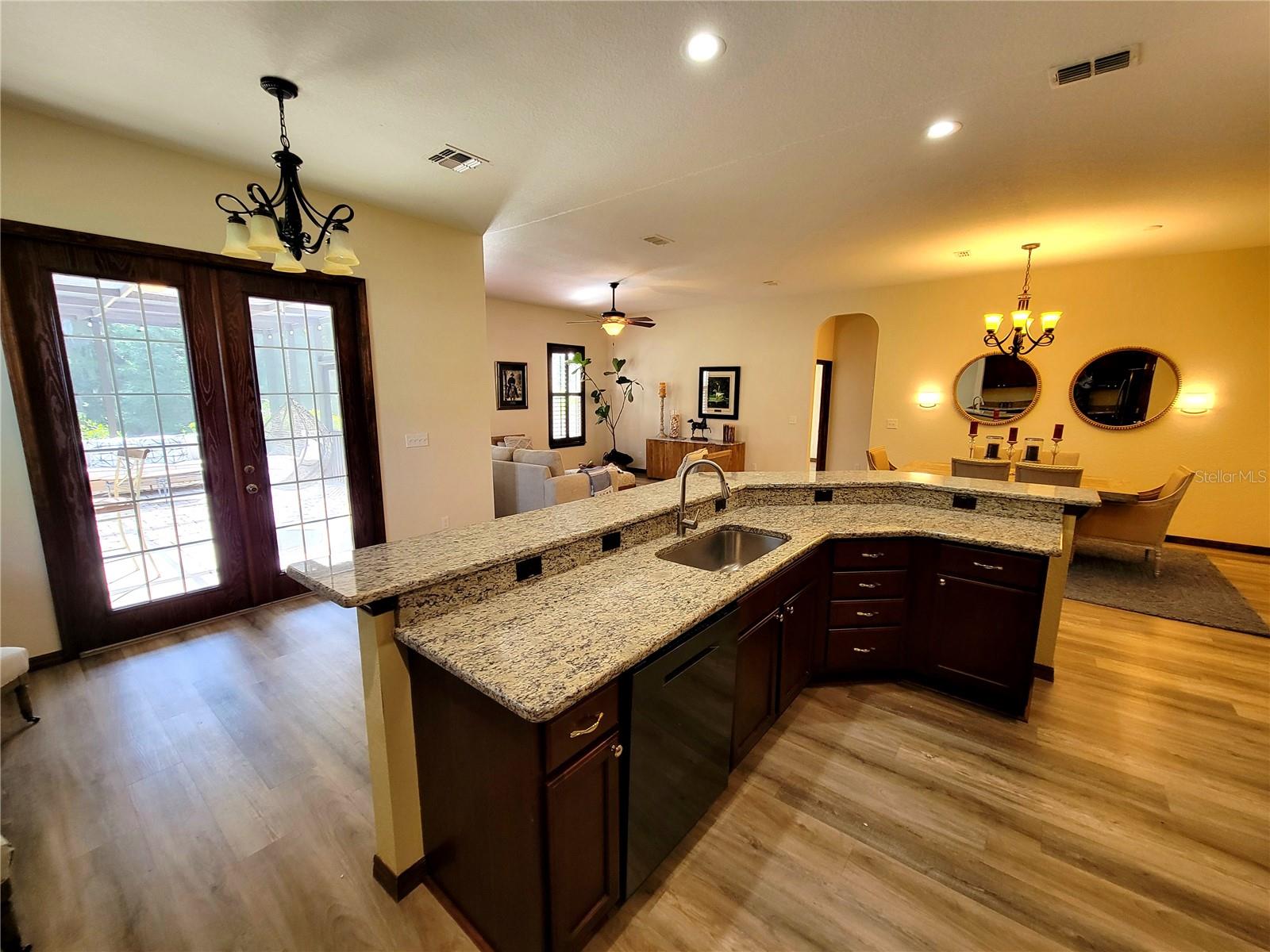 Image 4 of 47 For 3803 6th Avenue