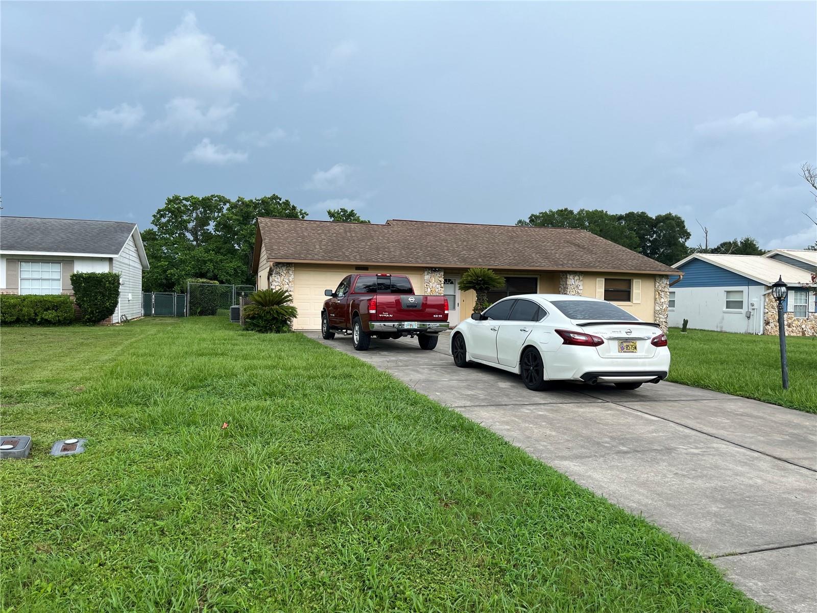 Image 6 of 46 For 10885 74th Court