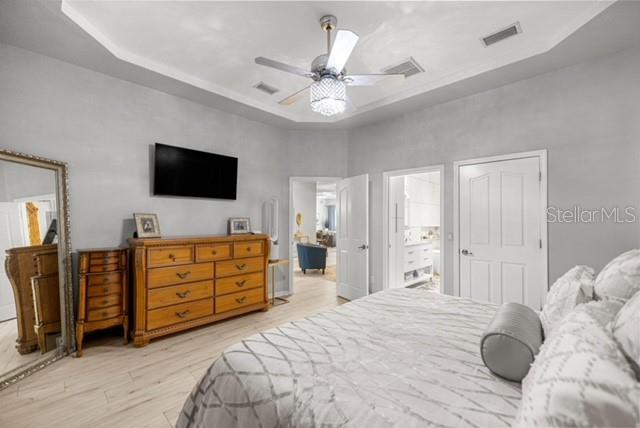 Listing photo id 10 for 2418 22nd Place