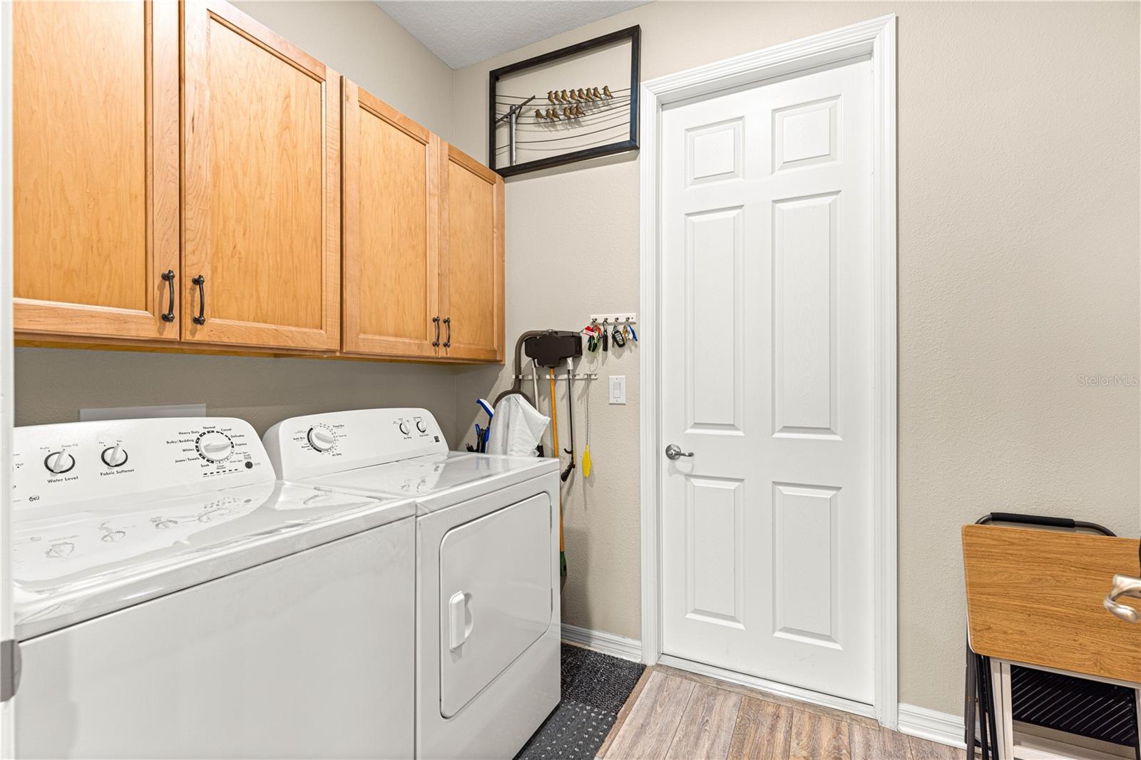 Image 17 of 23 For 10597 90th Street Road