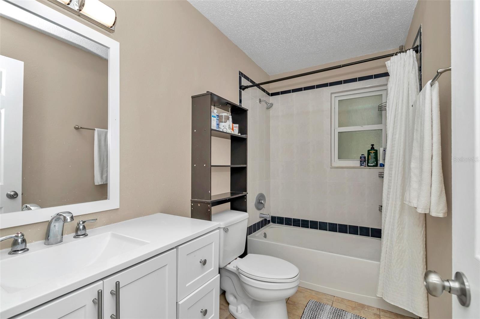 Image 26 of 57 For 5221 113th Street