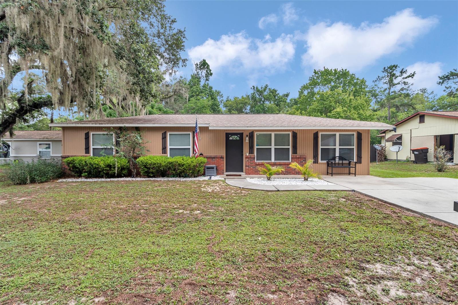 Image 5 of 57 For 5221 113th Street