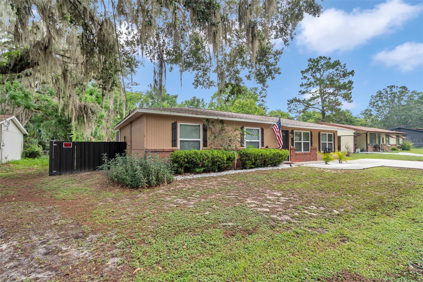 Image 6 of 57 For 5221 113th Street