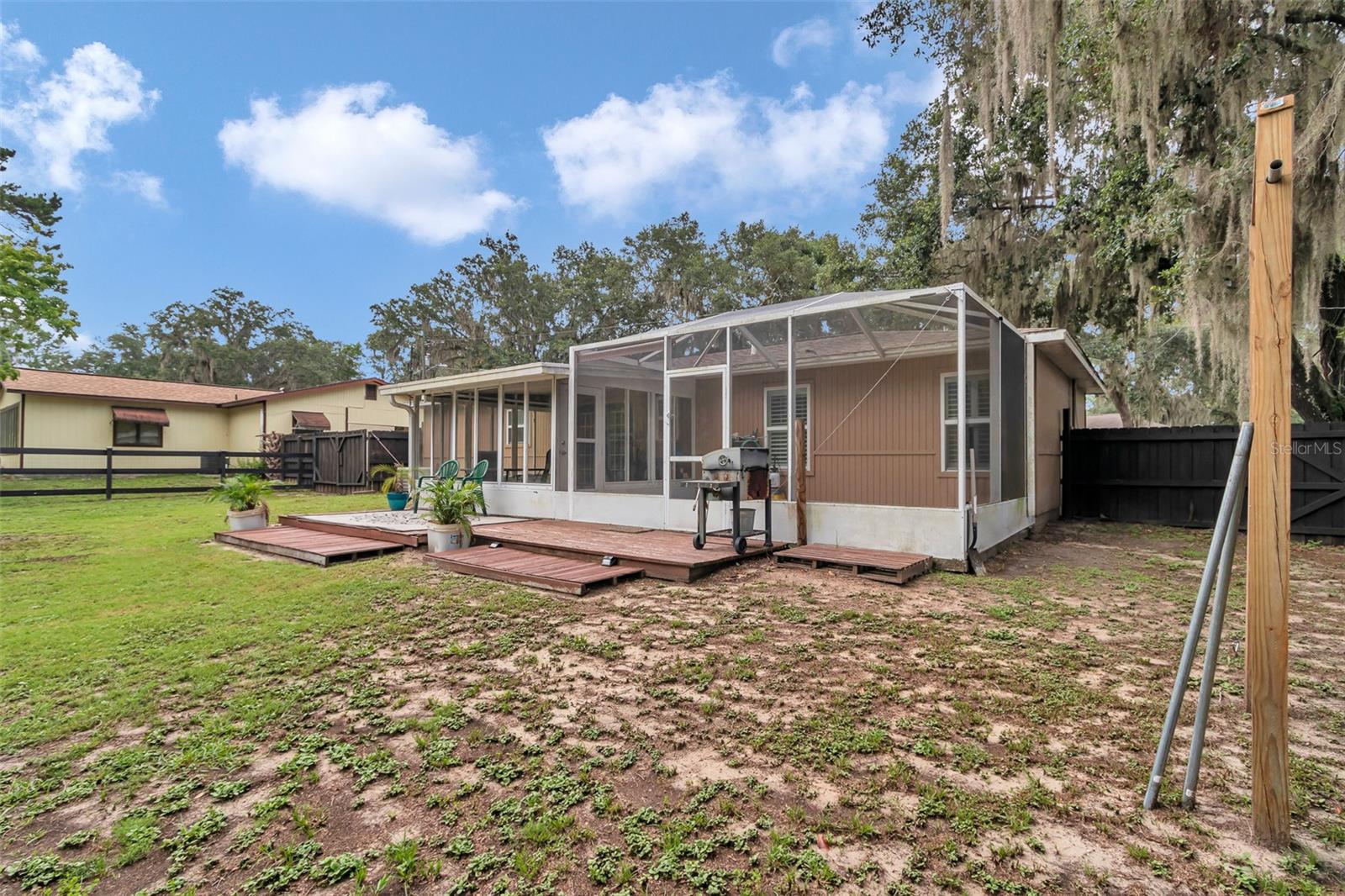 Image 9 of 57 For 5221 113th Street