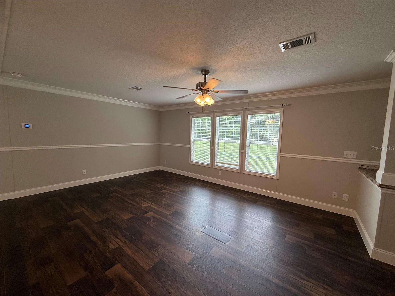 Image 27 of 61 For 4012 150th Street