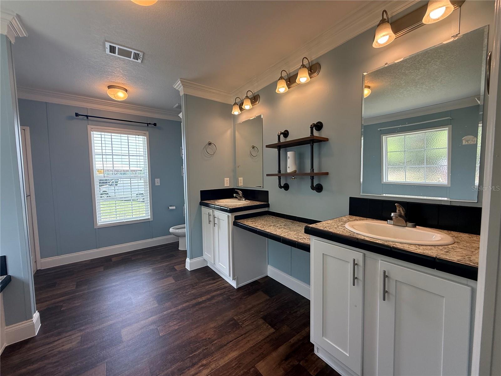 Image 40 of 61 For 4012 150th Street