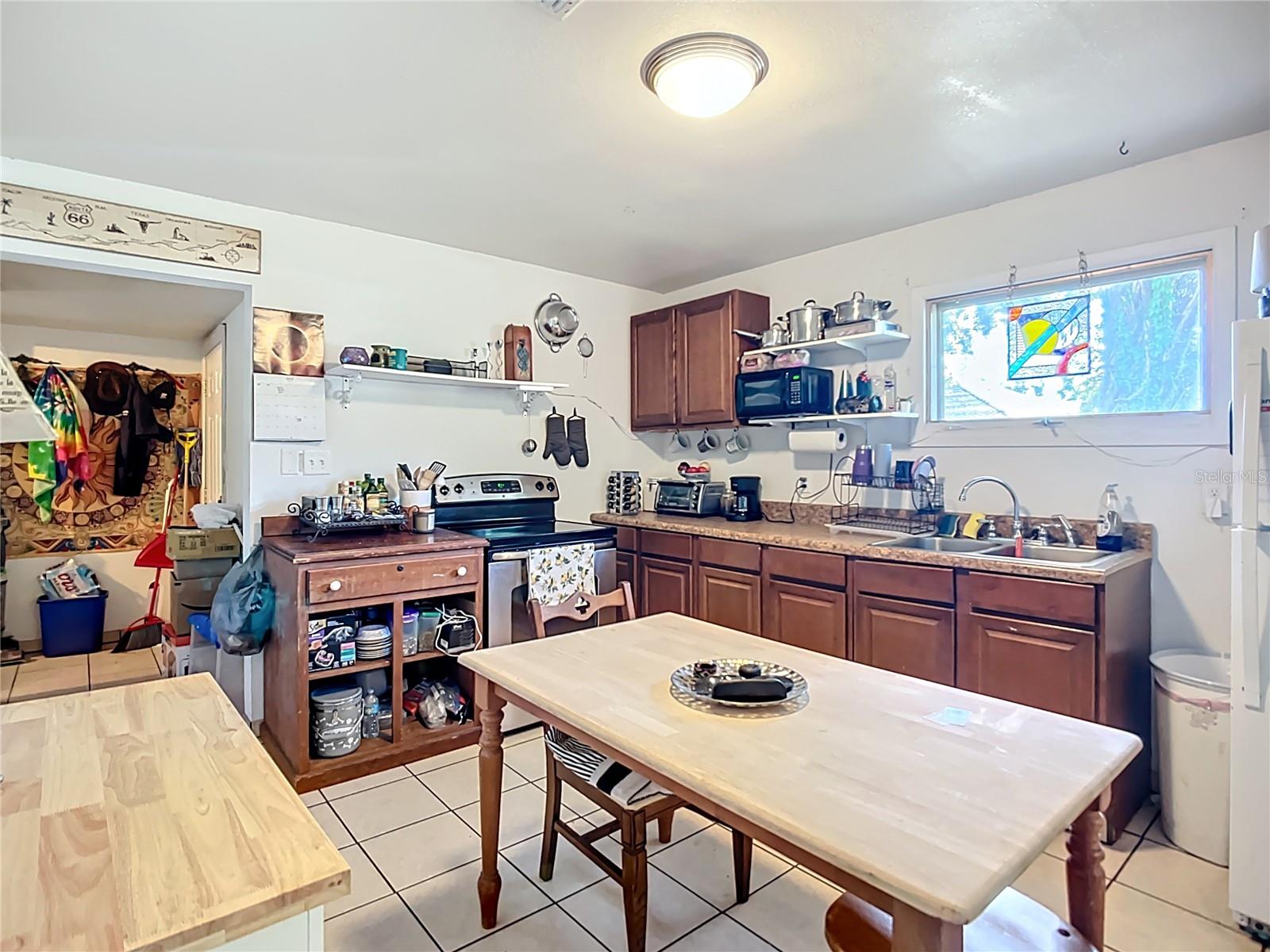 Image 11 of 40 For 5226 Lime Avenue