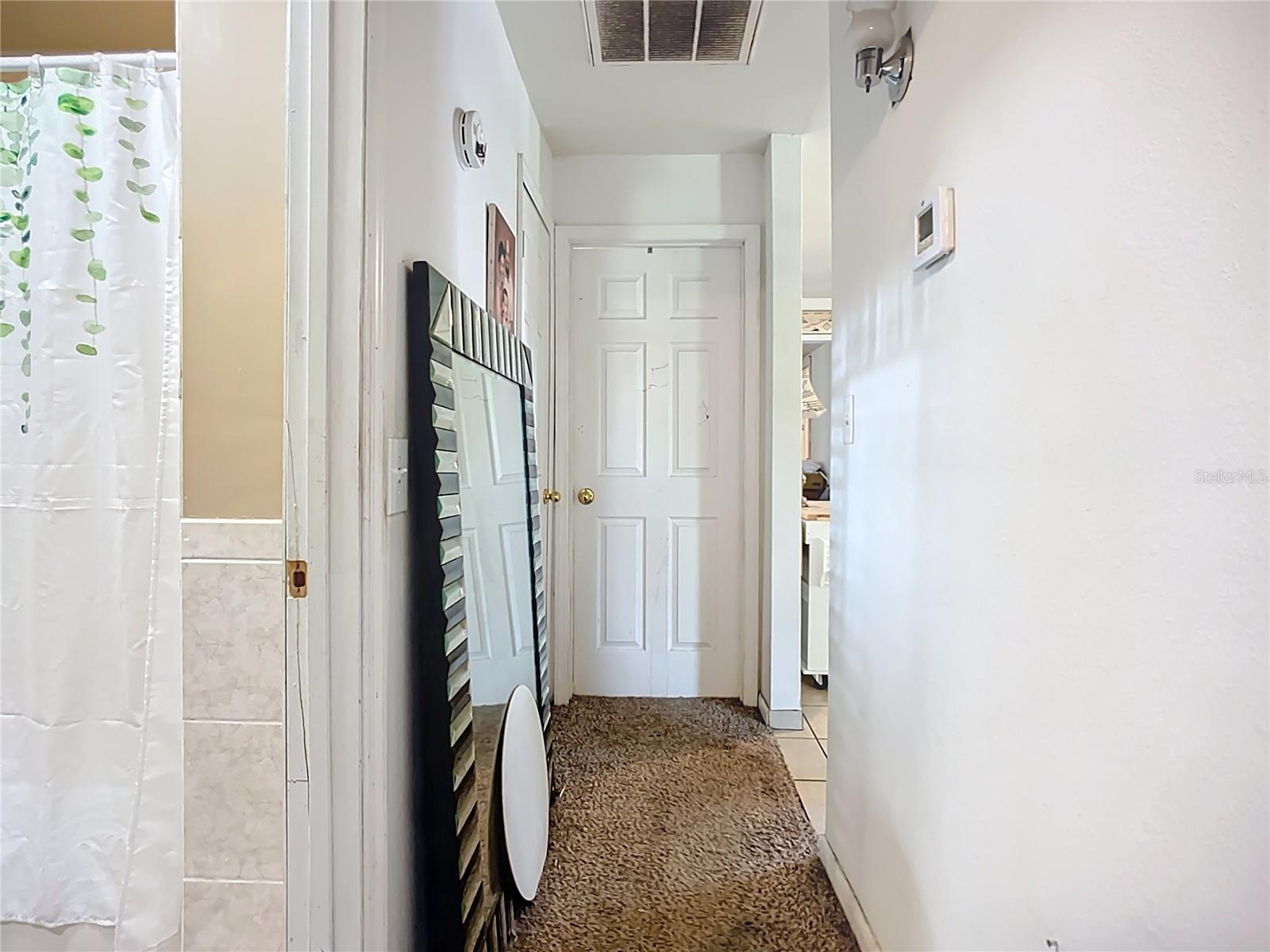 Image 14 of 40 For 5226 Lime Avenue
