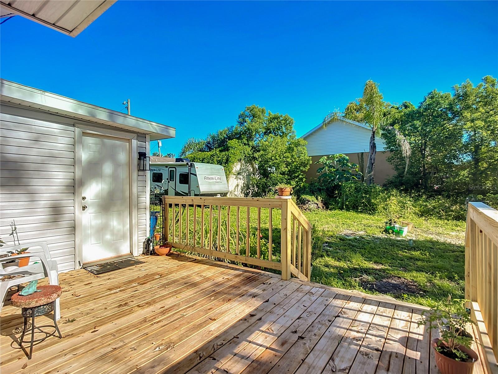 Image 3 of 40 For 5226 Lime Avenue