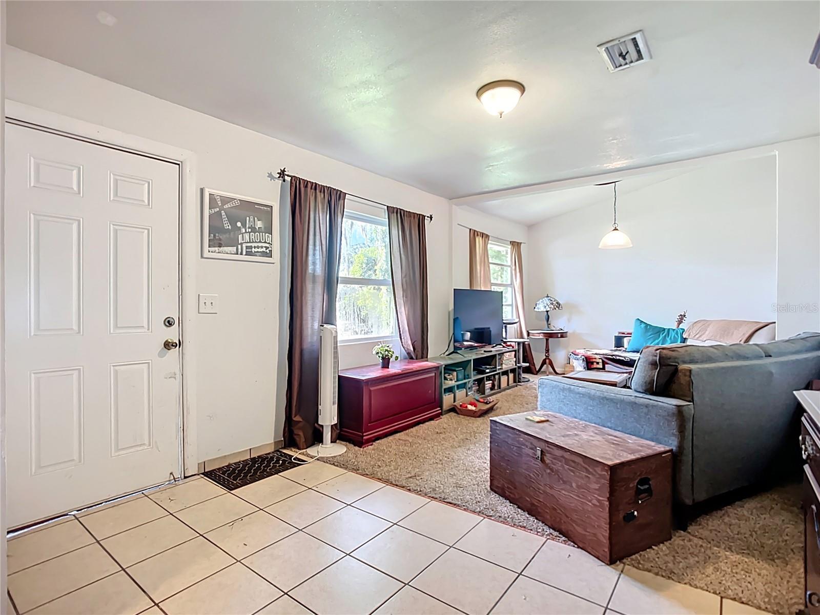 Image 4 of 40 For 5226 Lime Avenue