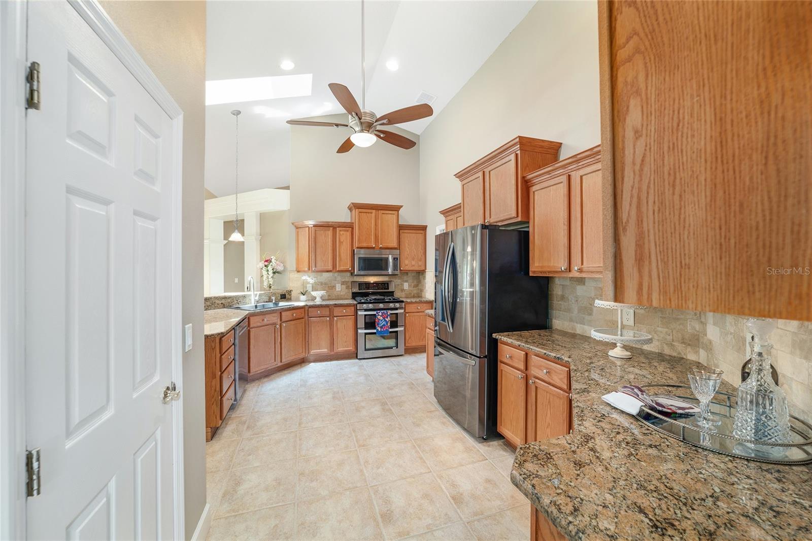 Image 31 of 75 For 2908 22nd Avenue