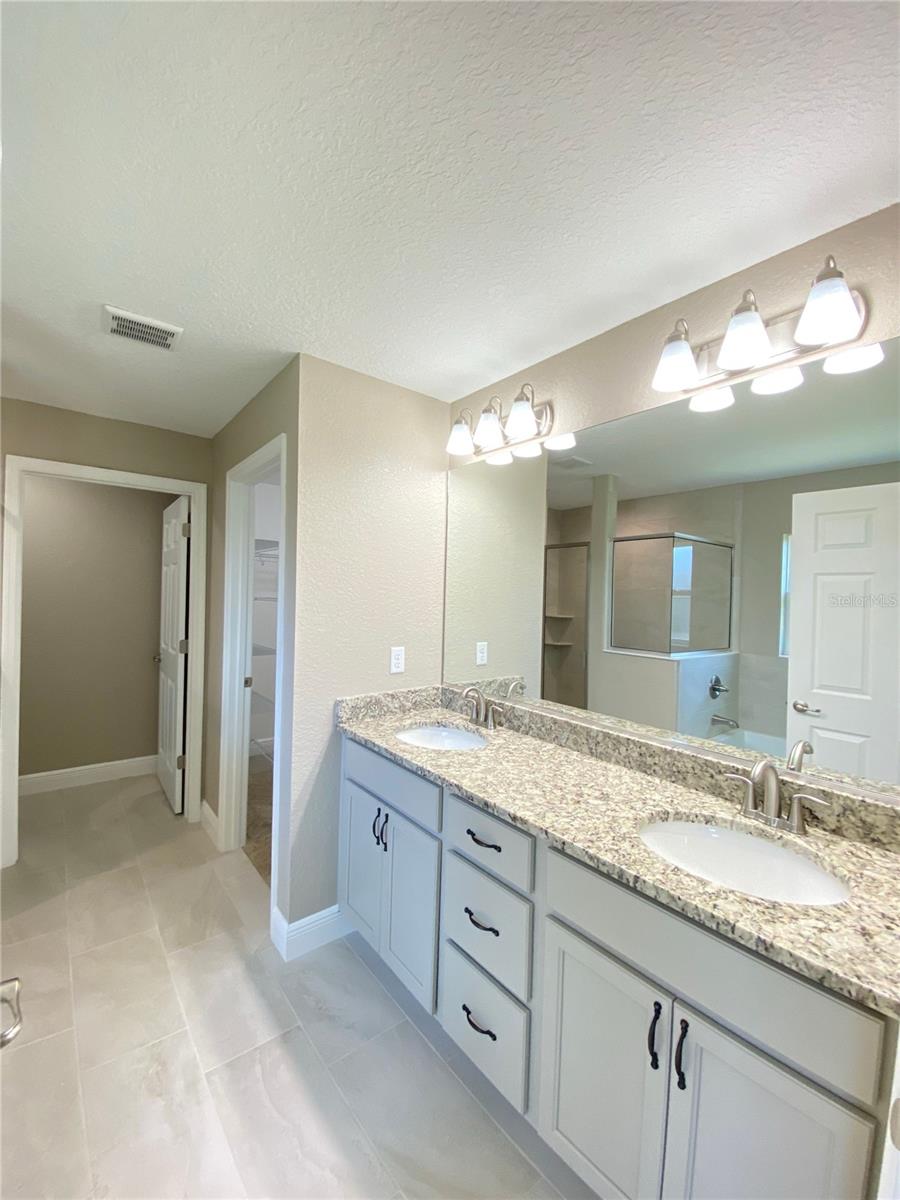 Image 31 of 40 For 10121 67th Terrace