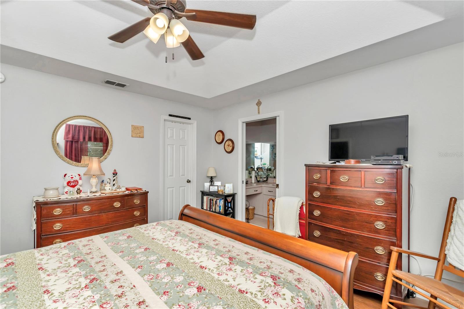 Image 16 of 40 For 10086 62nd Terrace Road