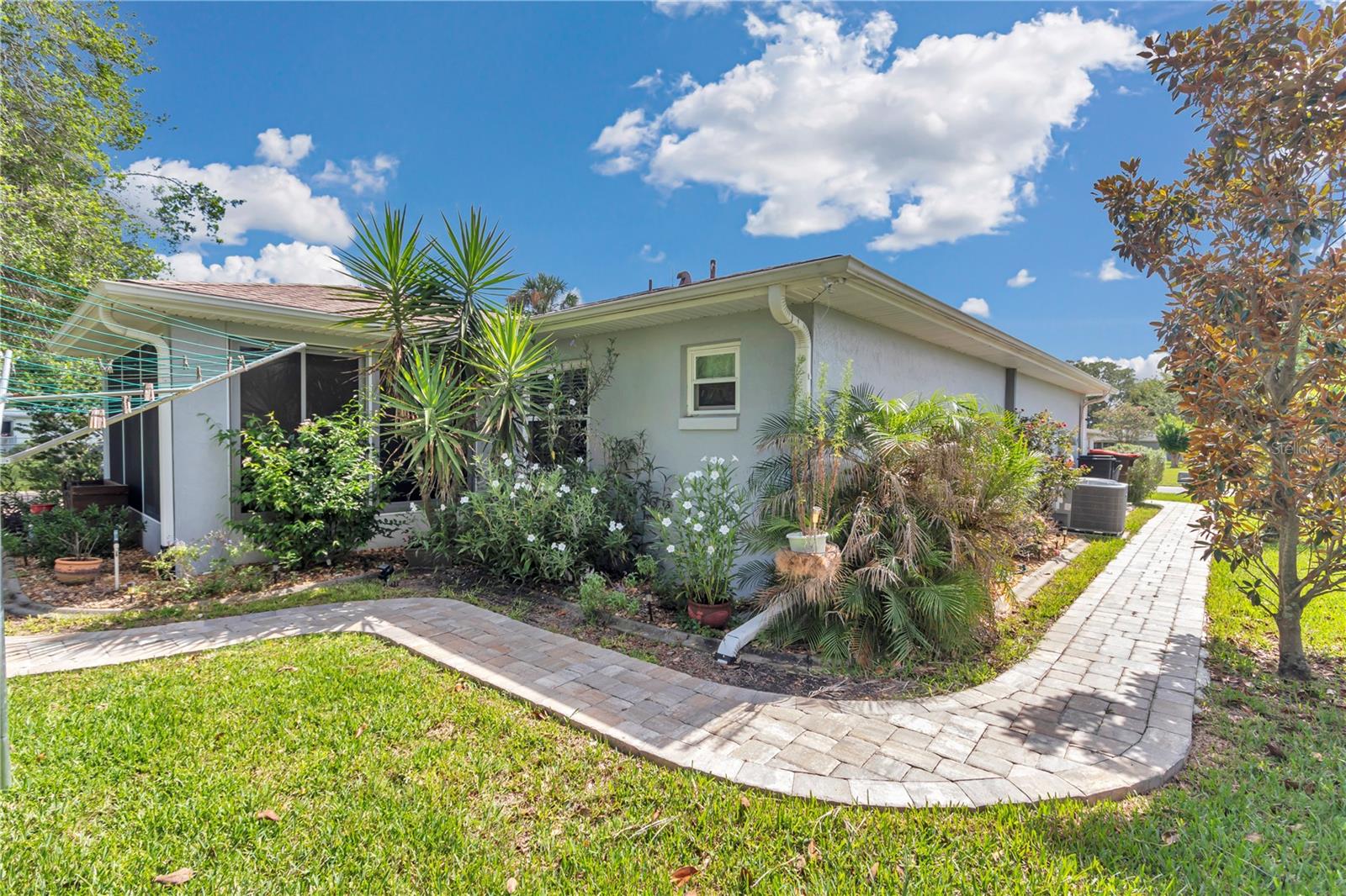 Image 31 of 40 For 10086 62nd Terrace Road
