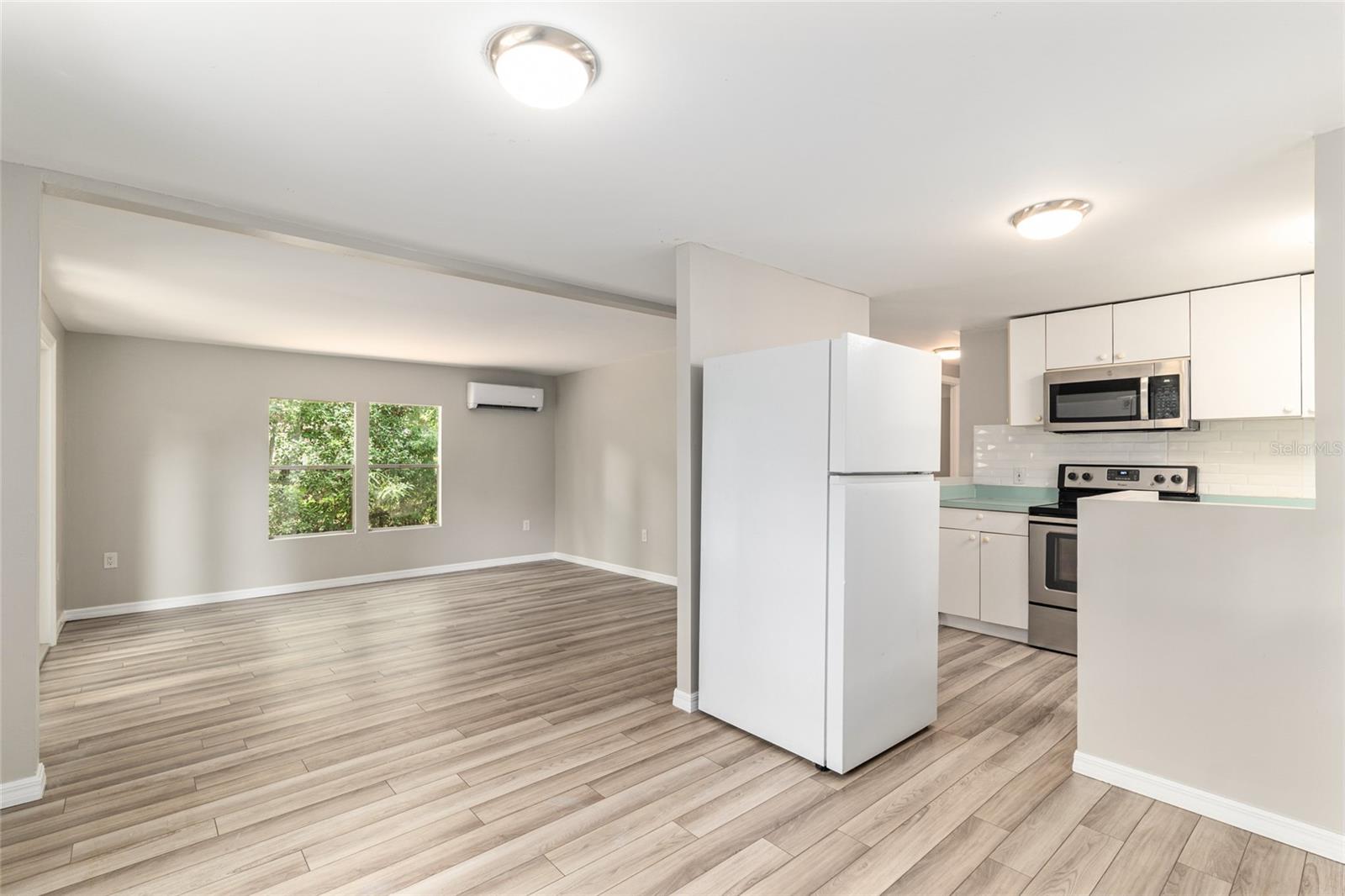 Image 17 of 77 For 1131 112th Avenue