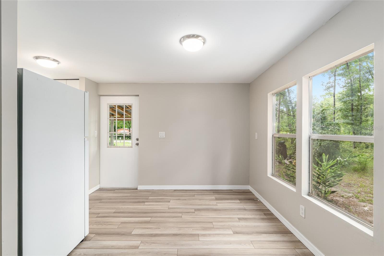 Image 18 of 77 For 1131 112th Avenue