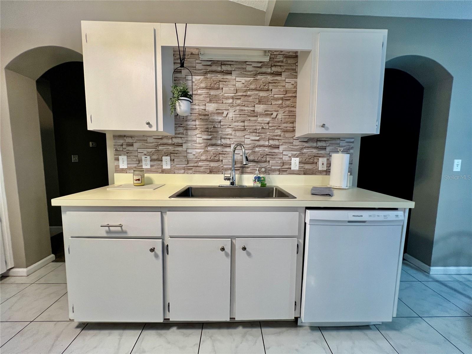 Image 17 of 72 For 2100 50th Circle