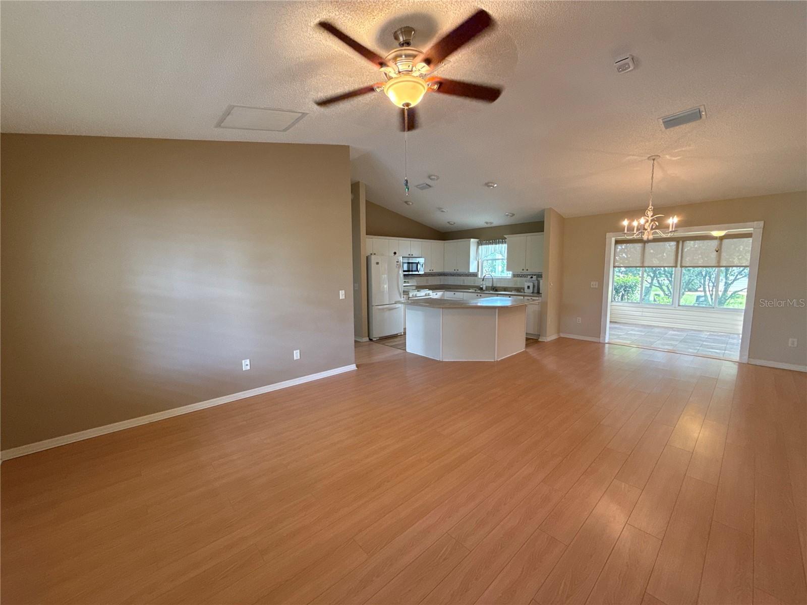 Image 3 of 16 For 2204 Crawford Court