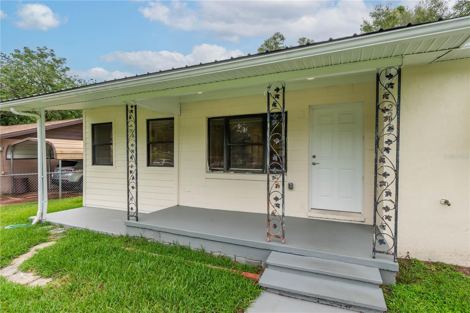 Image 3 of 17 For 2215 16th Court