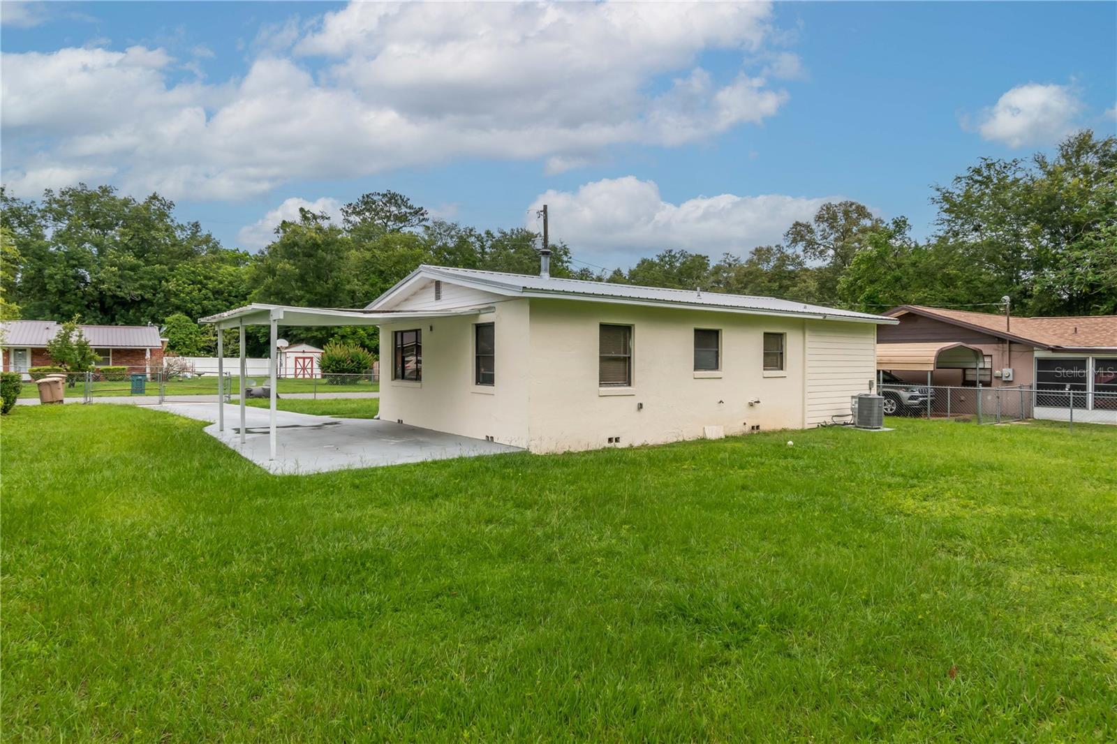 Image 4 of 17 For 2215 16th Court