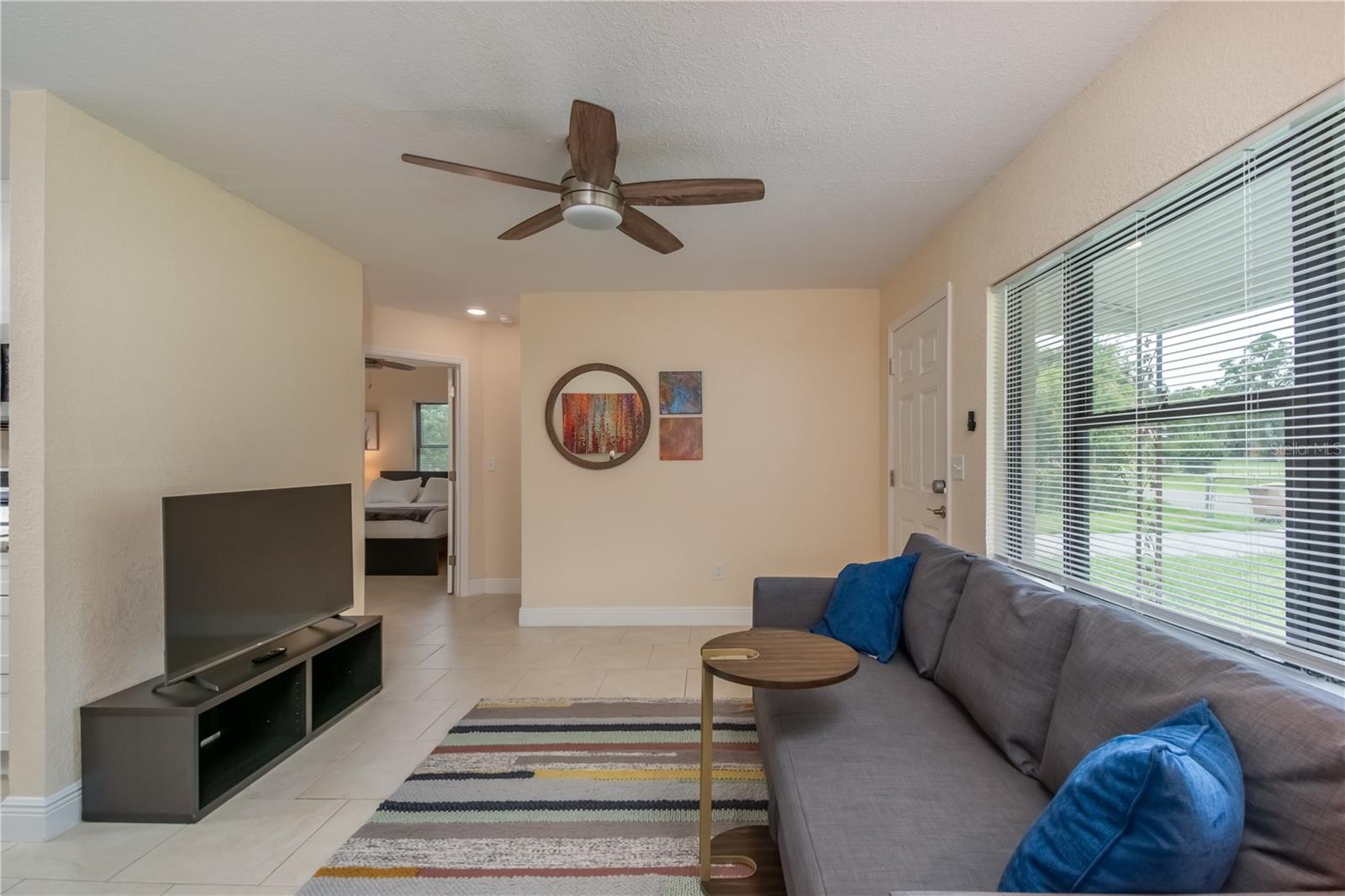 Image 7 of 17 For 2215 16th Court