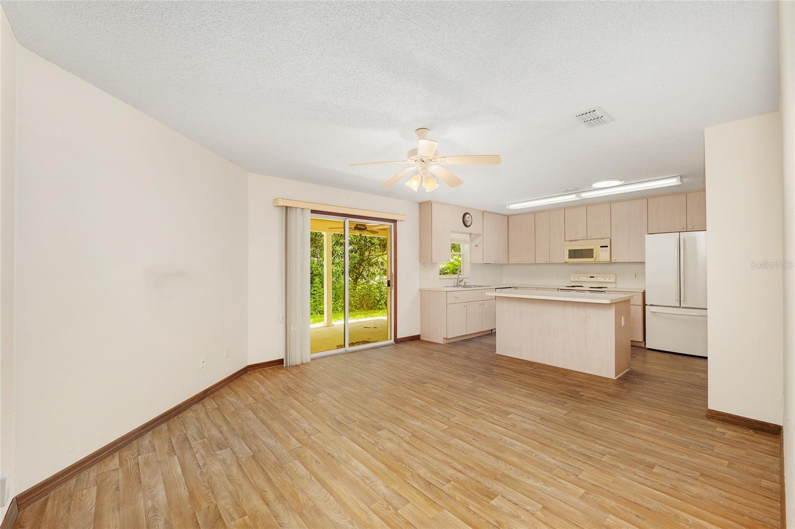 Image 18 of 47 For 8959 96th Lane A