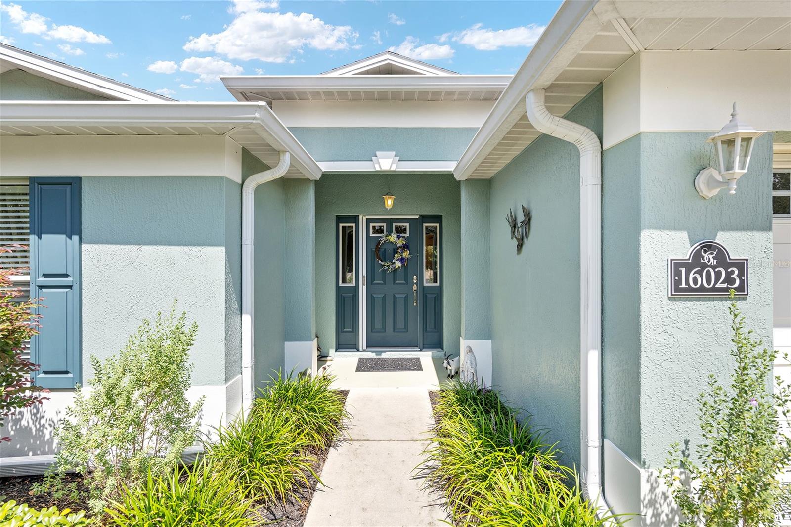 Image 10 of 64 For 16023 14th Avenue Road