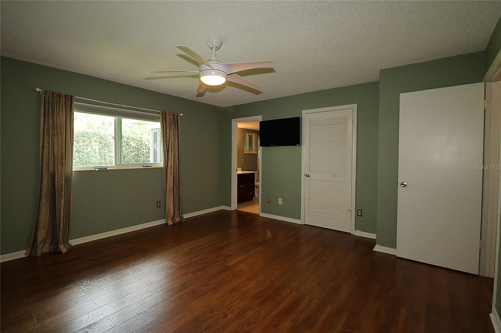 Image 17 of 26 For 8655 98th Street Road G