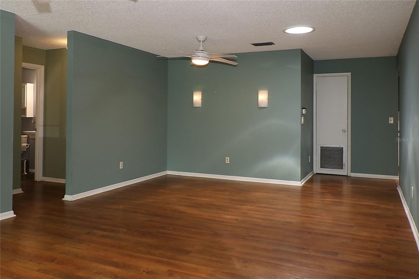 Image 3 of 26 For 8655 98th Street Road G