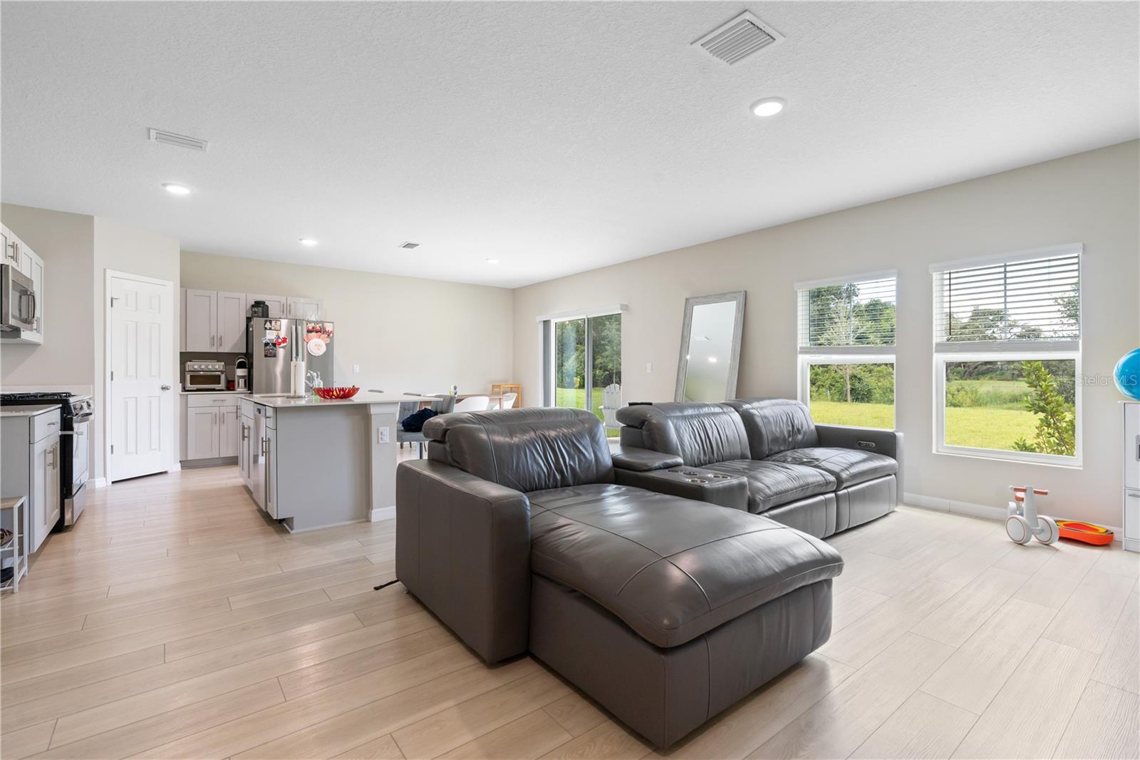 Image 19 of 41 For 5528 Summer Sunset Drive