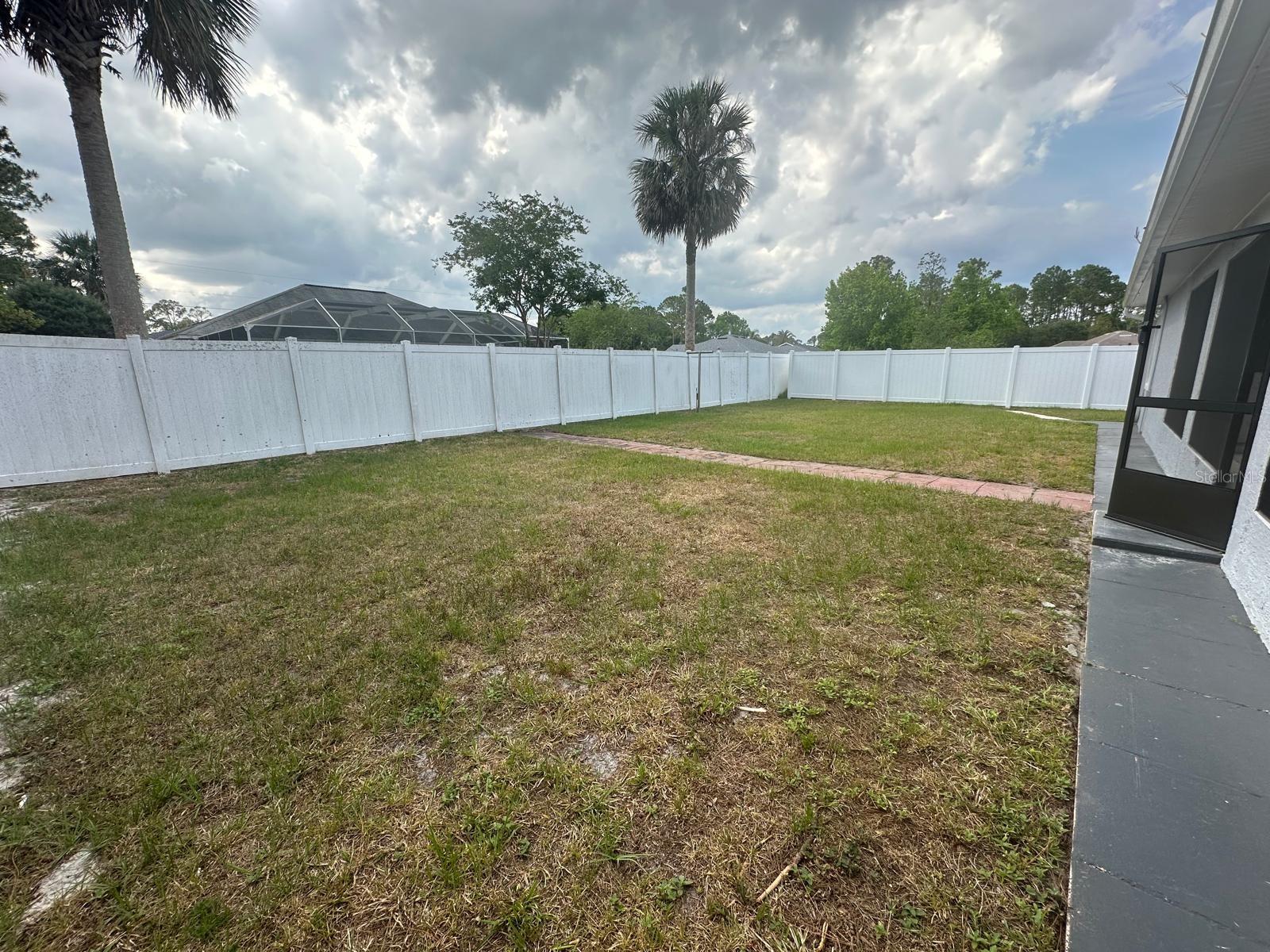 Image 22 of 26 For 30 Pinetree Drive