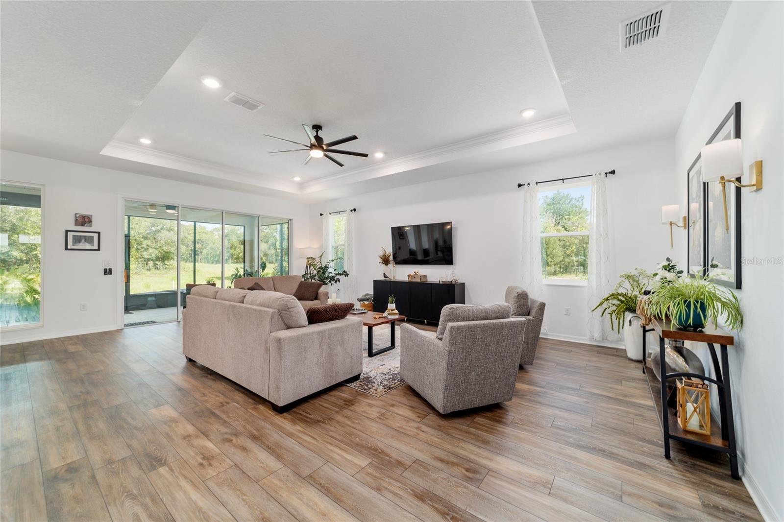 Image 6 of 45 For 9746 108th Terrace Road