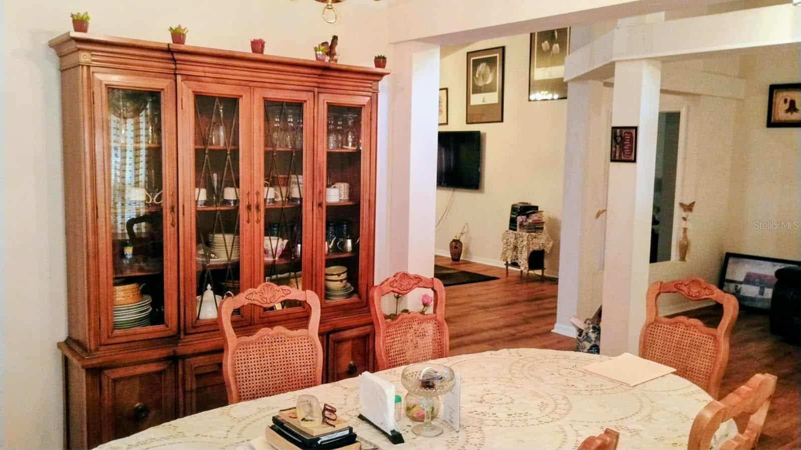 Image 26 of 39 For 27 Vinca Street