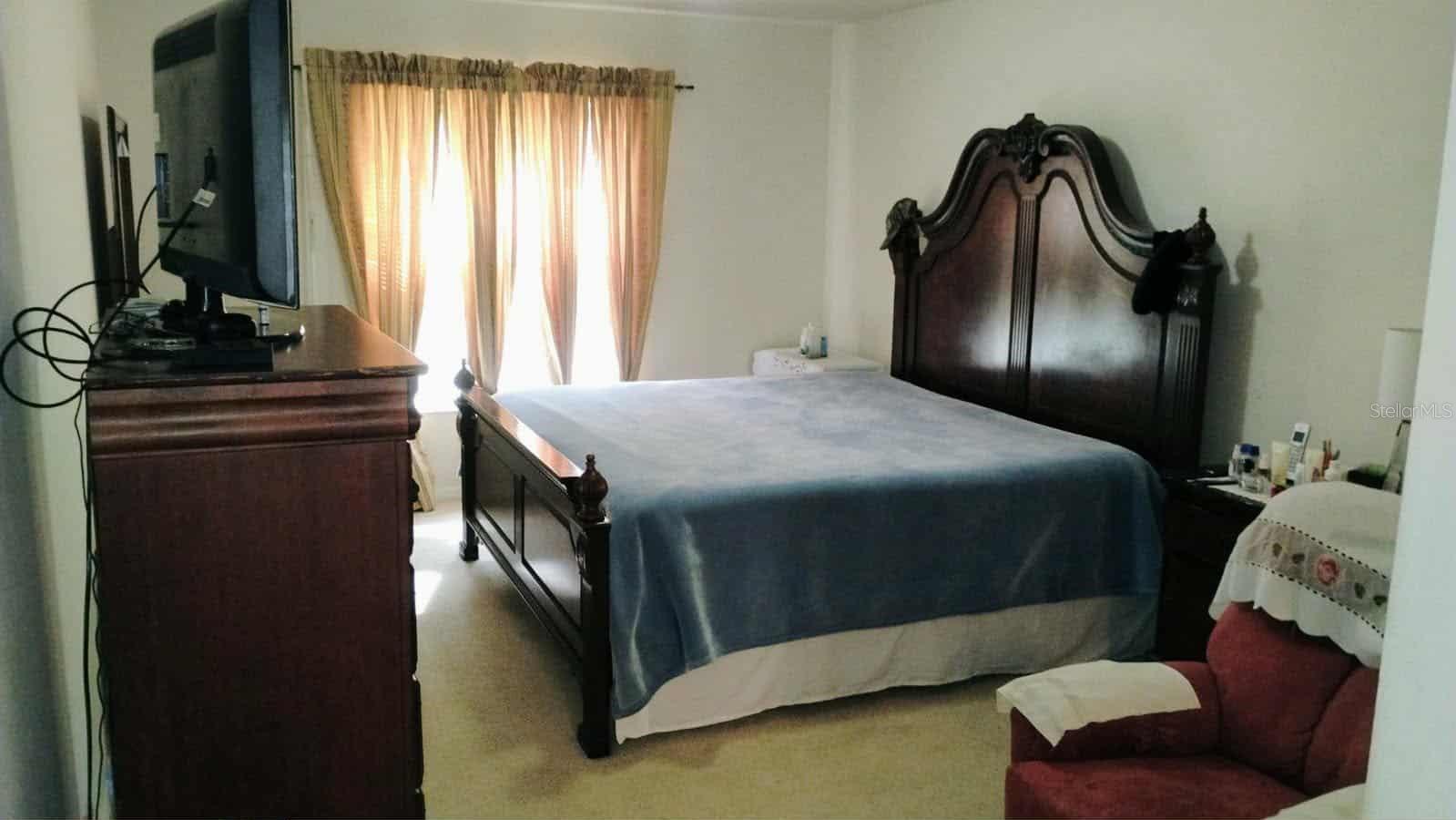 Image 32 of 39 For 27 Vinca Street