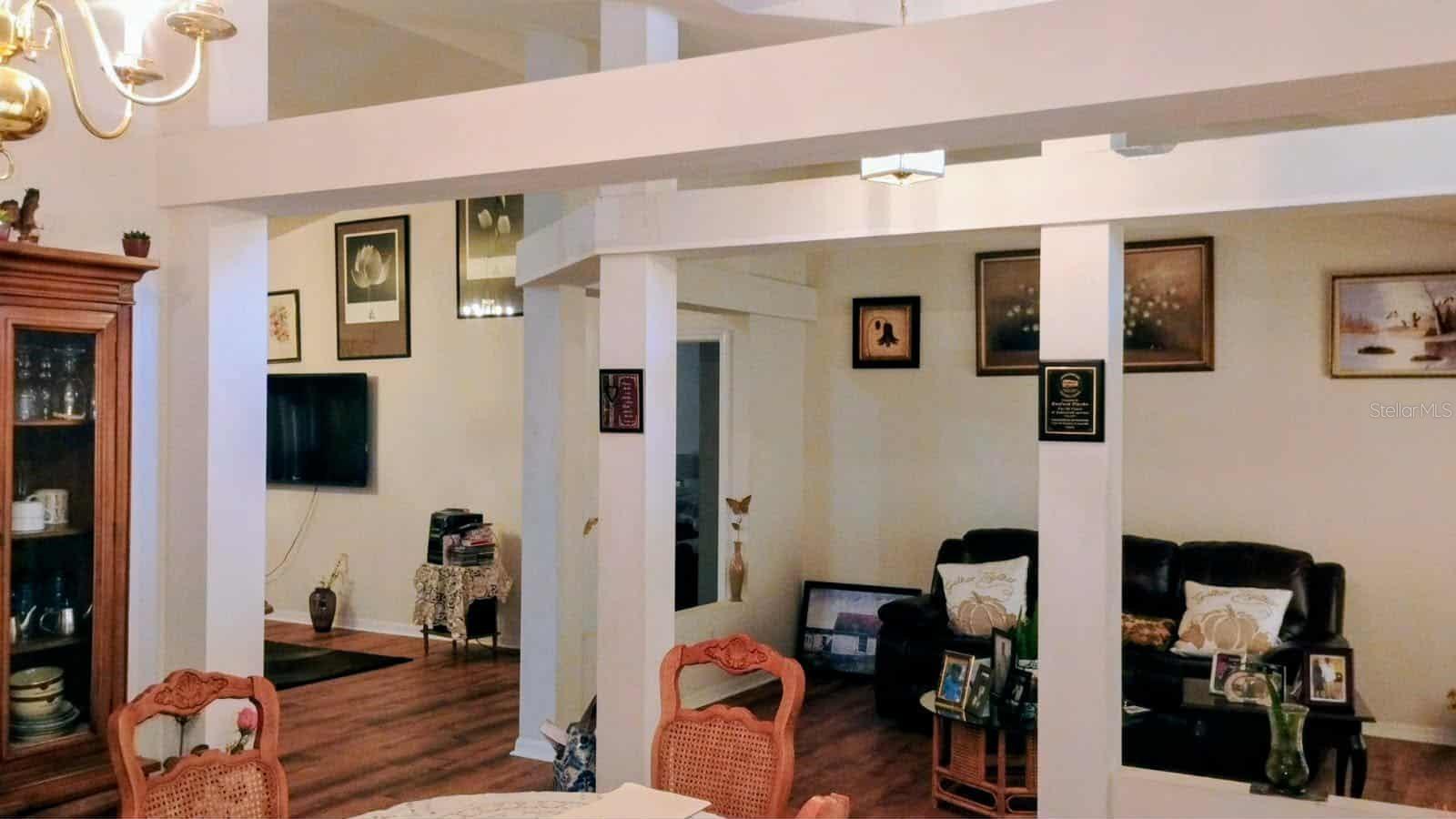 Image 36 of 39 For 27 Vinca Street