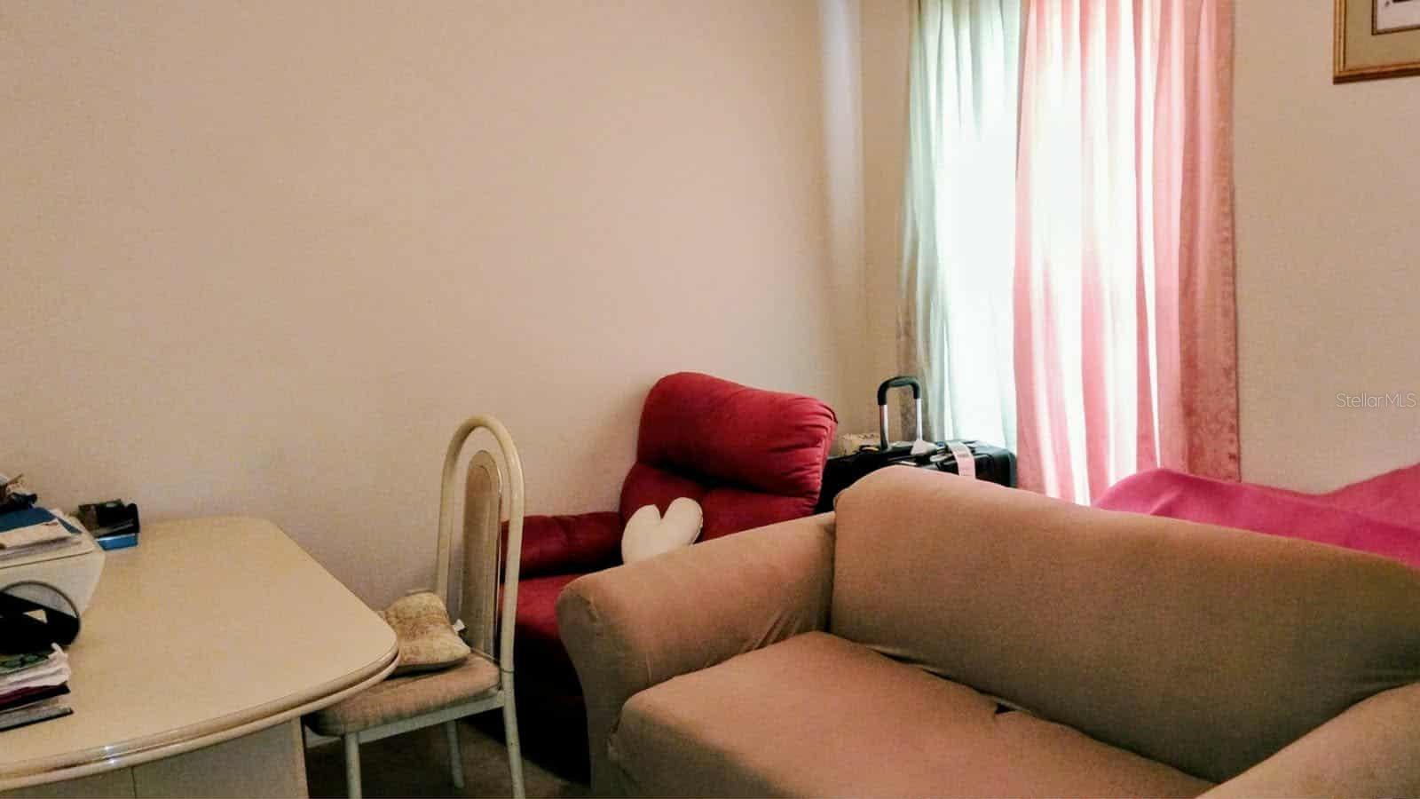 Image 38 of 39 For 27 Vinca Street