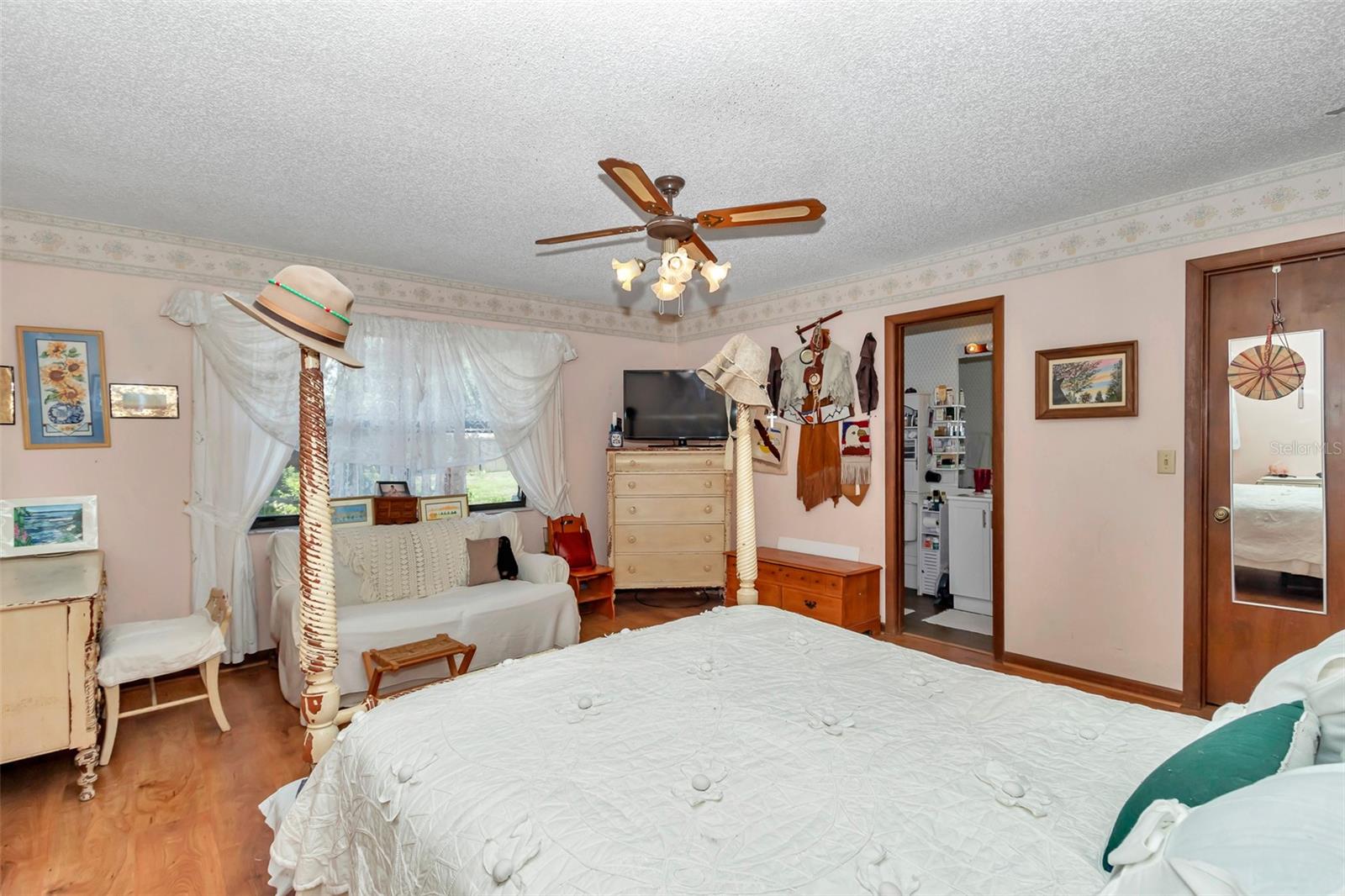 Image 23 of 43 For 2676 52nd Avenue