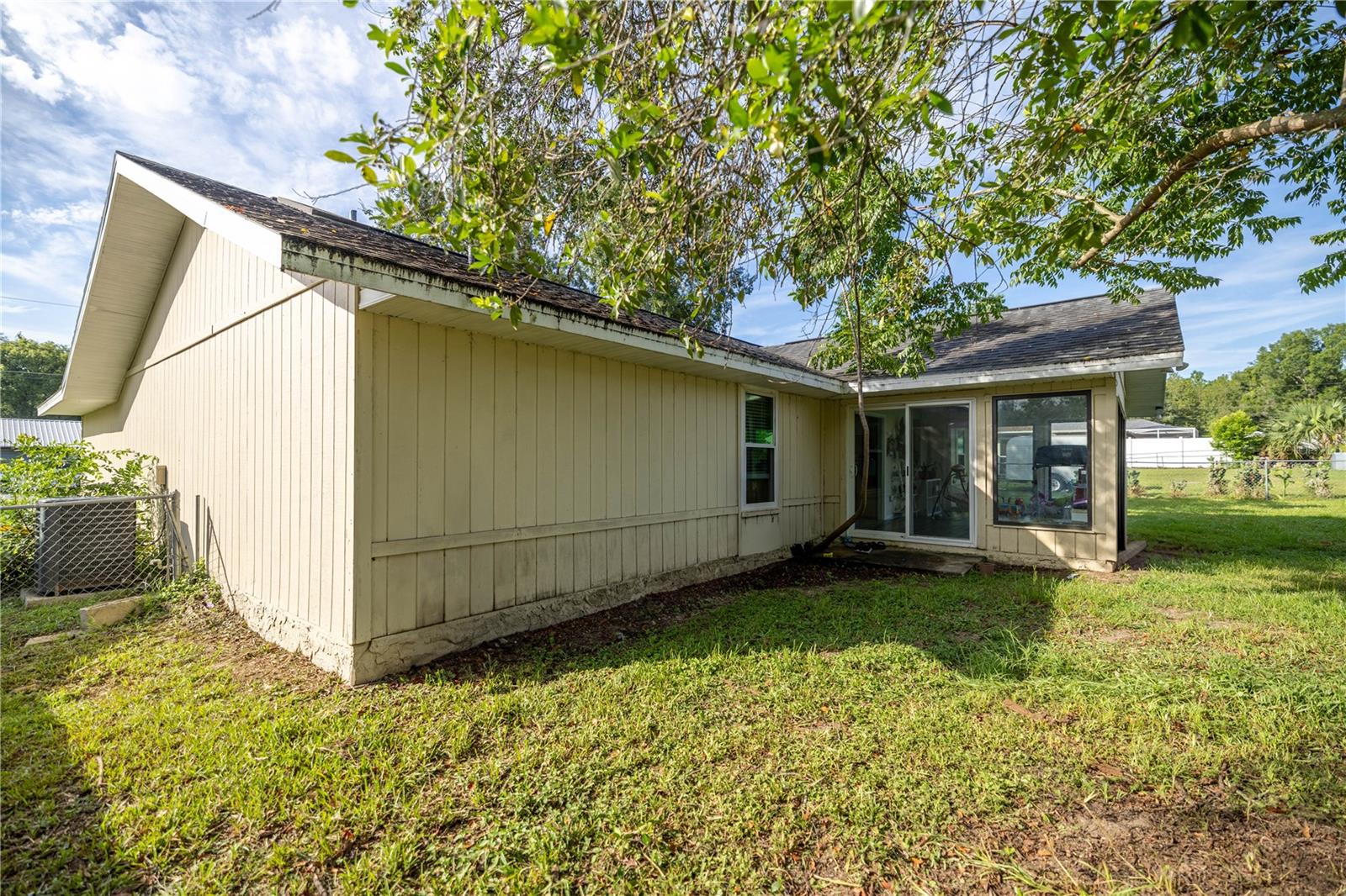 Image 20 of 27 For 42 Almond Drive