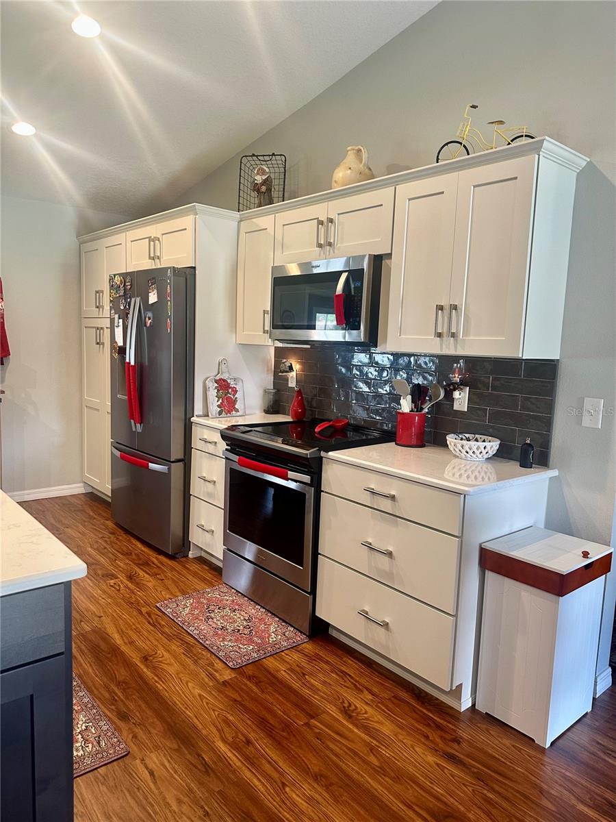 Image 5 of 20 For 5611 4th Place