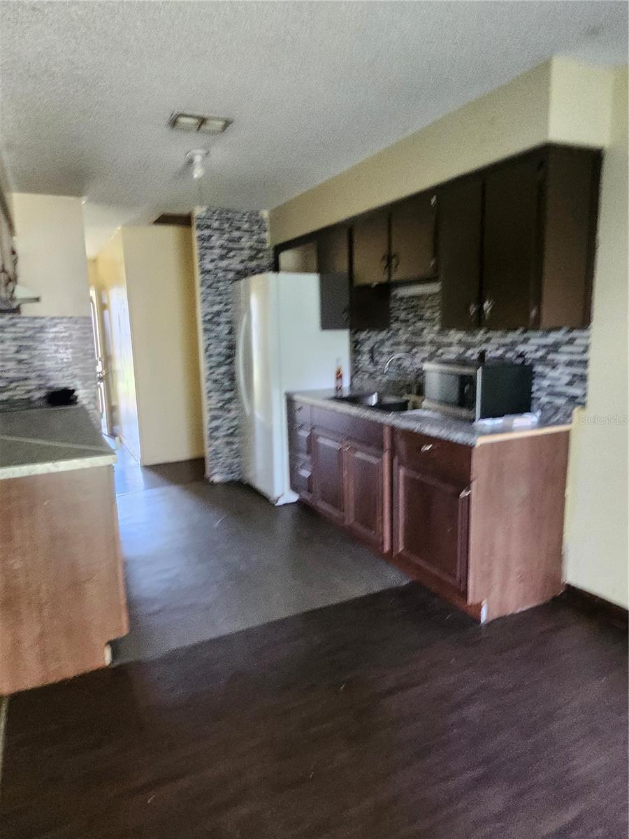 Image 4 of 9 For 8940 88th Street