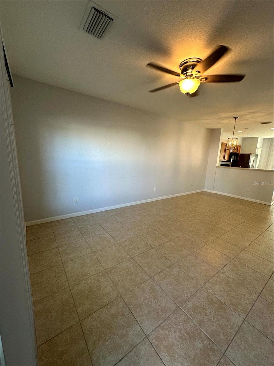 Image 4 of 21 For 4421 49th Avenue