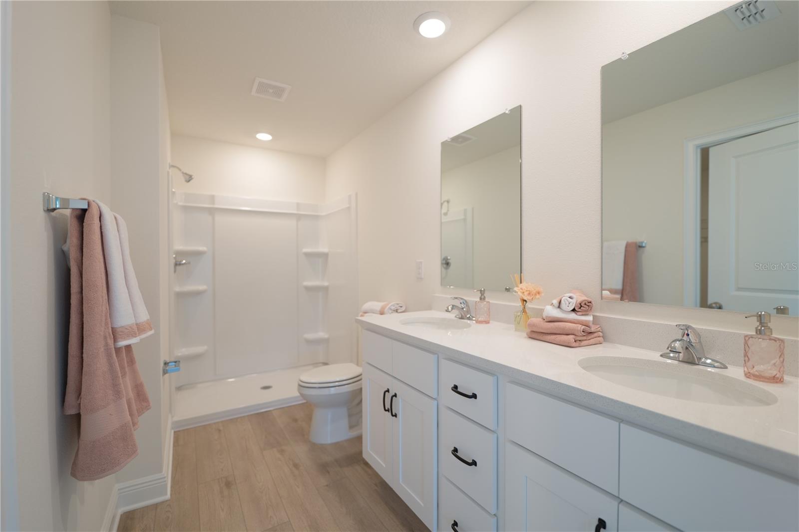 Listing photo id 12 for 2858 Camilo Drive