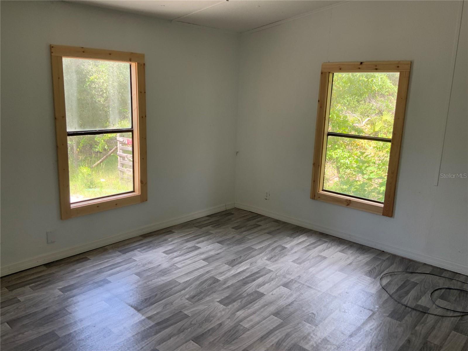 Image 8 of 15 For 20800 142nd Lane