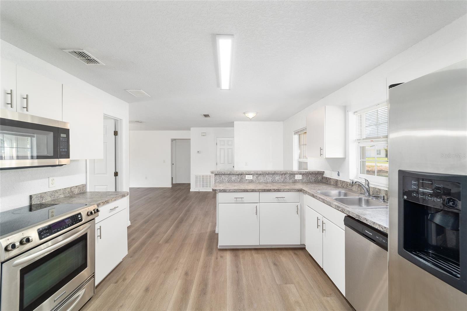 Image 16 of 67 For 5596 57th Street