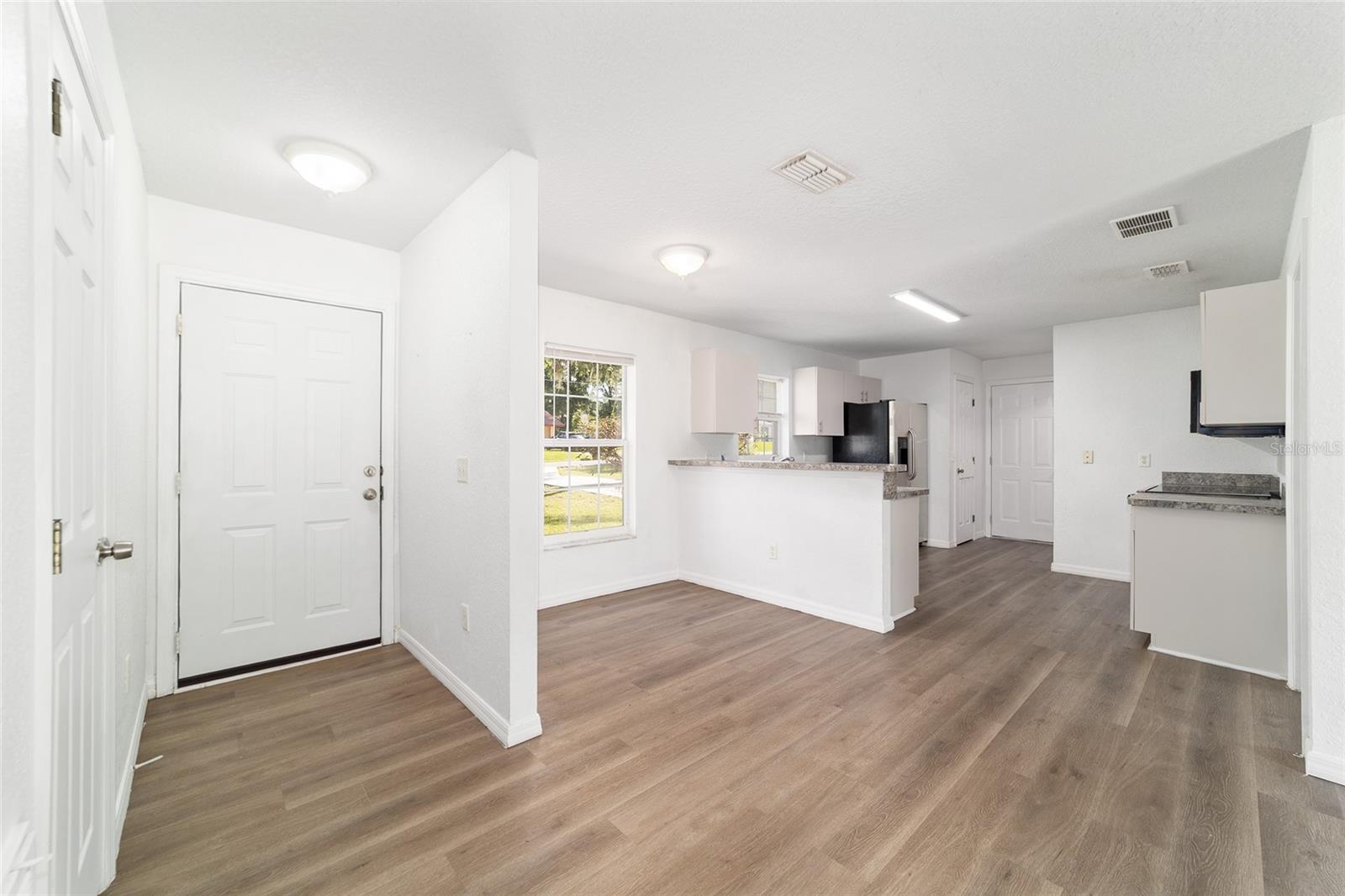 Image 27 of 67 For 5596 57th Street